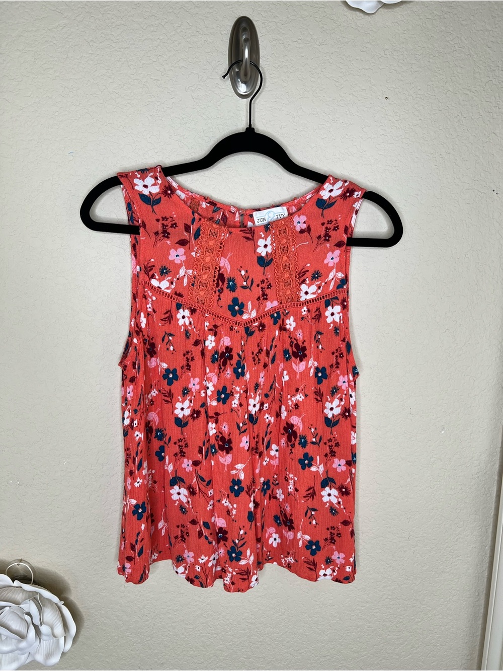 NTM: Jun & Ivy Francesca’s Coral Floral Sleeveless Swing Tank Top XL Boho Lace